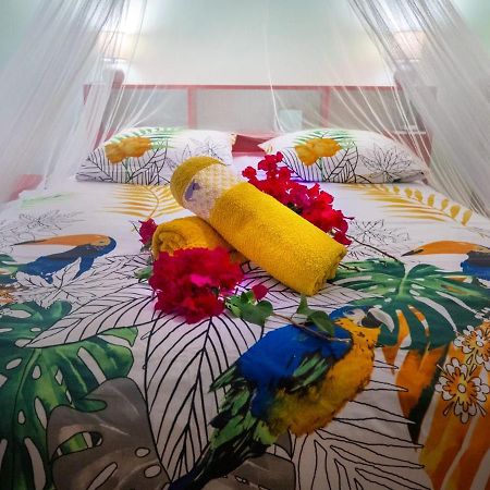 Studio T1 Bis La Belle Vue, Vue Mer, Wifi, Plage A 50M Le Moule Exterior photo